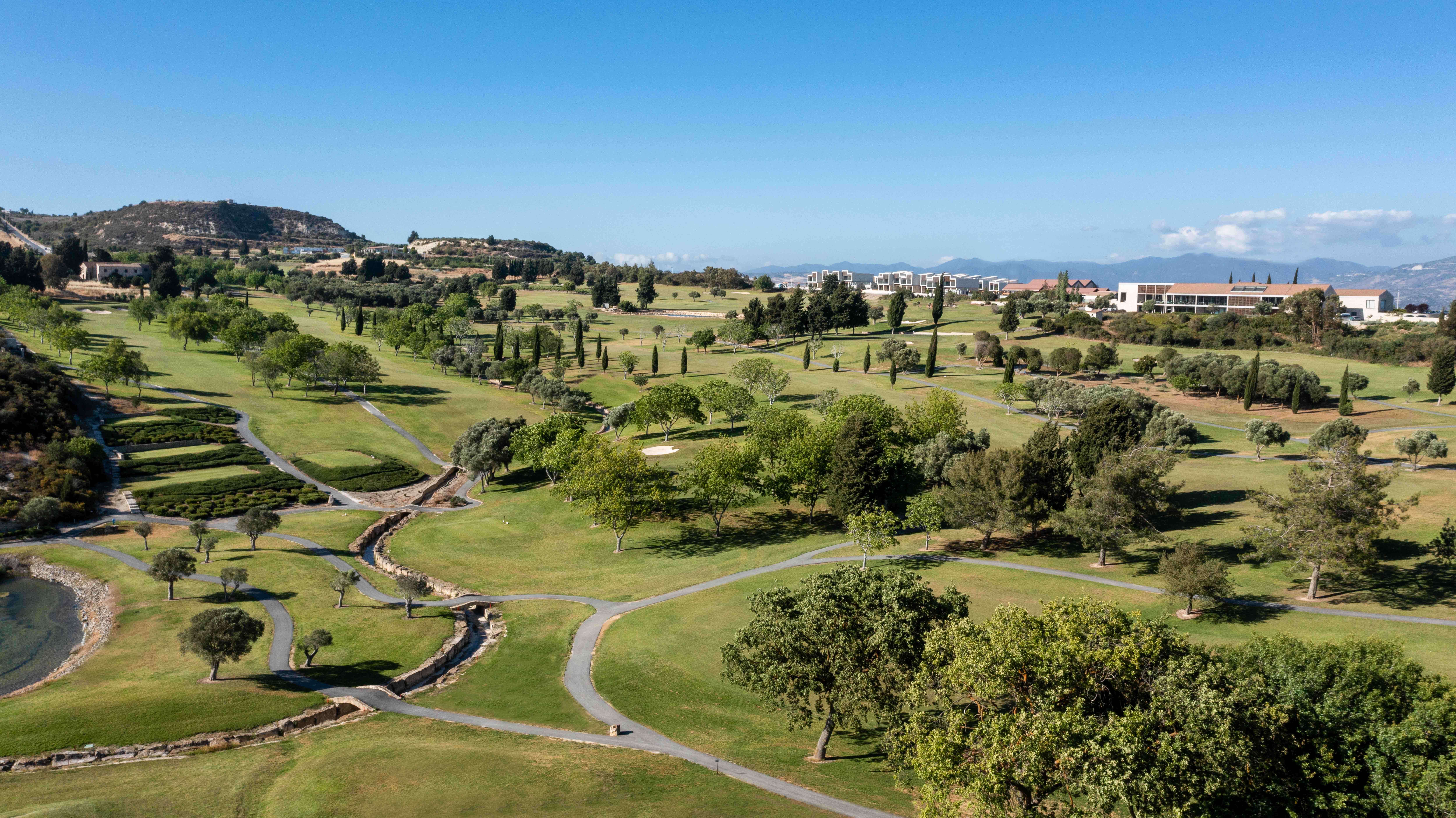WINTER GOLF VACATIONS AT THE MOST LUXURIOUS RESORT IN CYPRUS