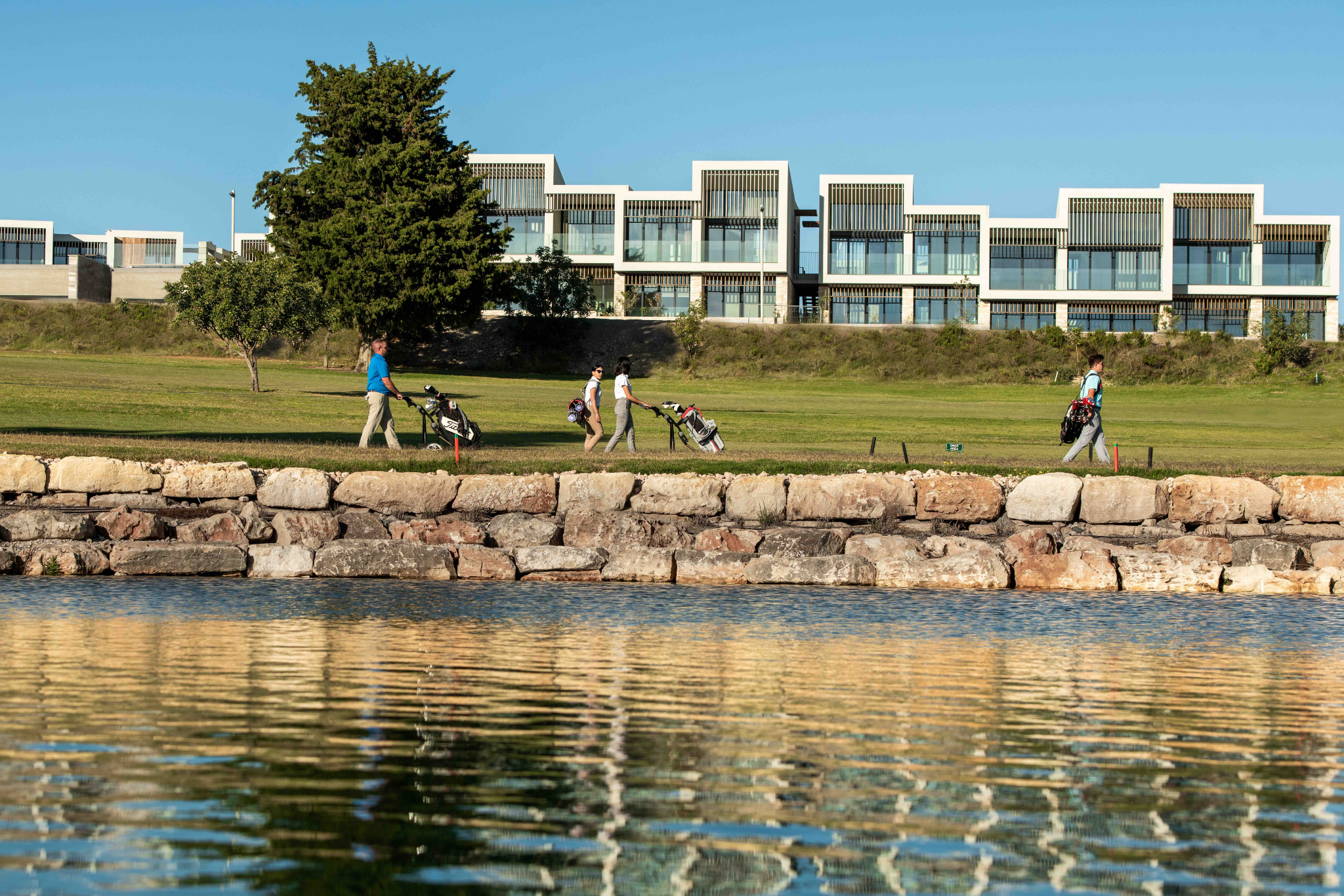 Golf-Suites-2048-1366