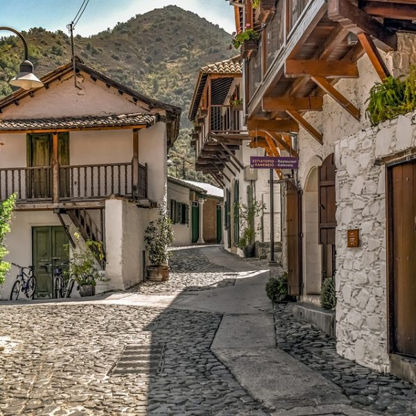 The beautiful stone roads the wind their way through Kalo Panayiotis